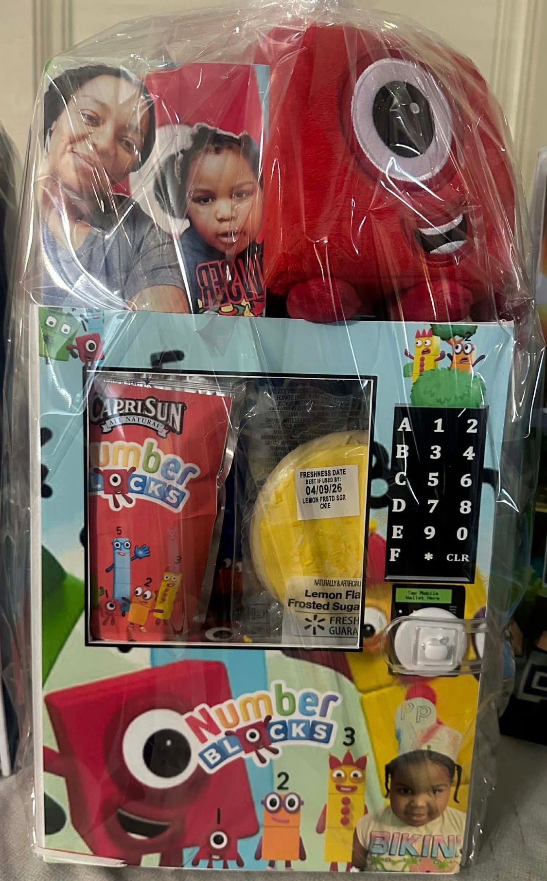 Number vending machine box