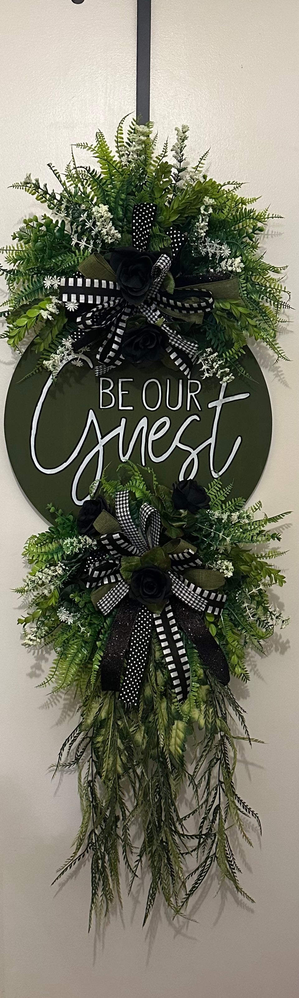 SWAG DOOR HANGER DECOR (BE OUR GUEST)