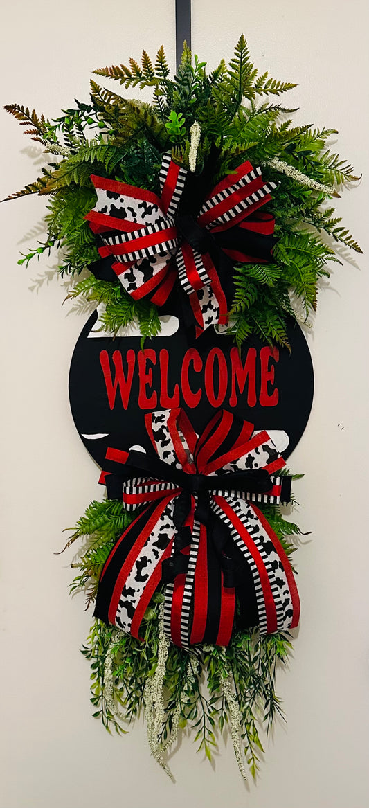 CUSTOM DOOR HANGER